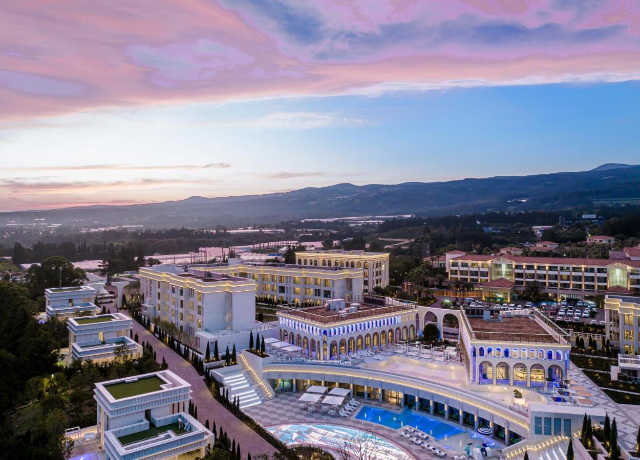 The Siena Resort Seogwipo Exterior photo