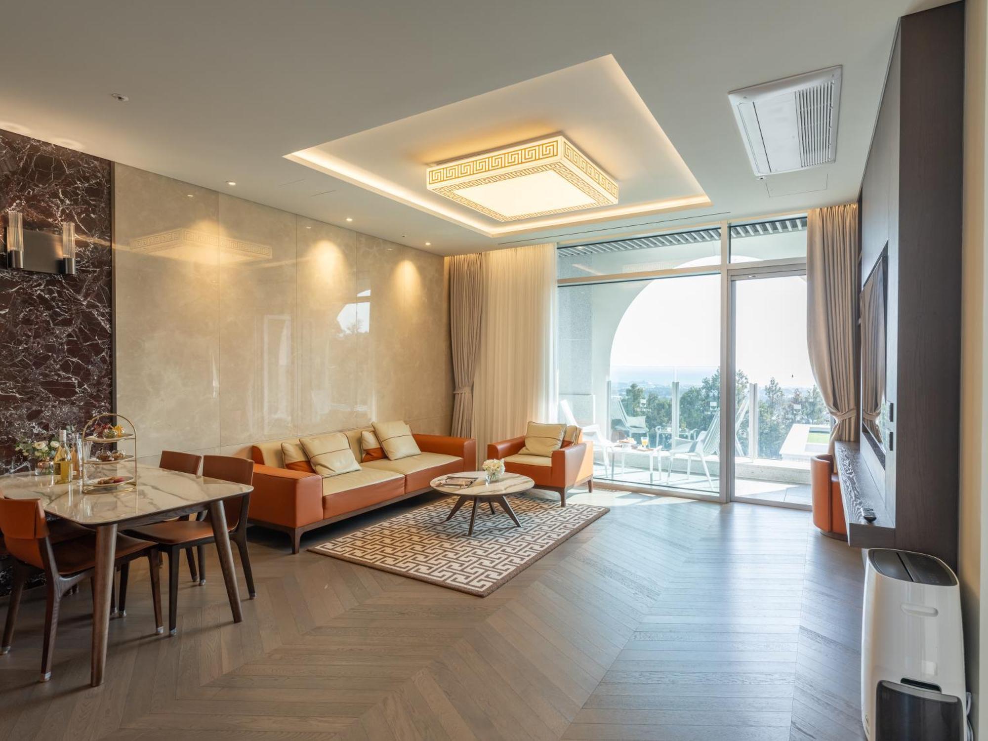 The Siena Resort Seogwipo Exterior photo